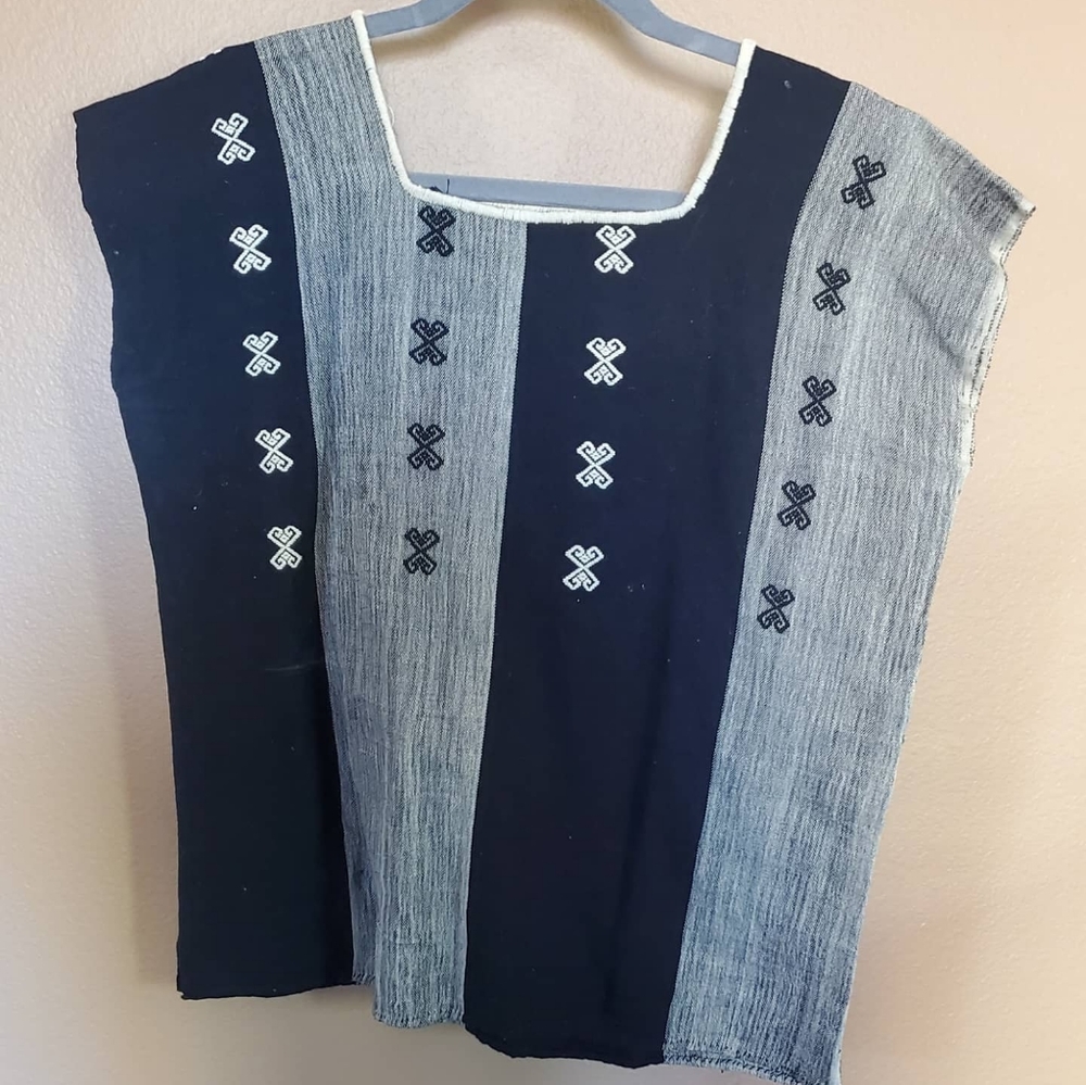Women's Mexican Hand embroidered Huipil